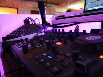 DJ CORR SI SOLISTE NUNTA Nunta Bacau