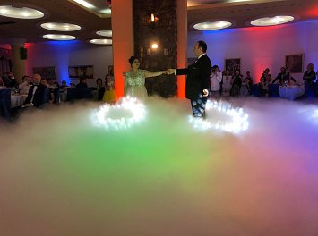 Dj Ionut Mocanu si soliste Nunta Bacau